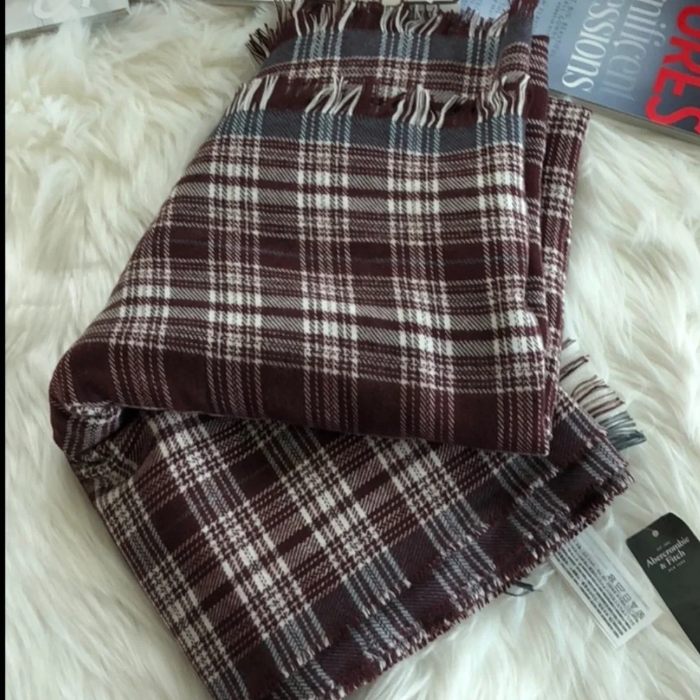 Abercrombie & Fitch Plaid Oversized Scarf
